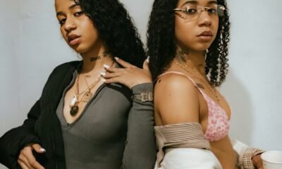 Tasha e Tracie em imagem de arquivo usada na matéria sobre a gravação de Serena & Venus