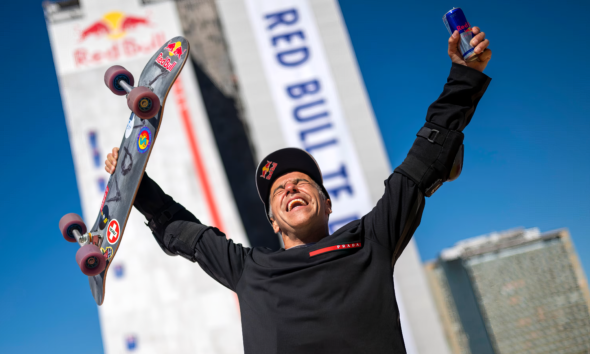 Sandro Dias no Red Bull Building Drop, projeto da maior rampa de skate do mundo