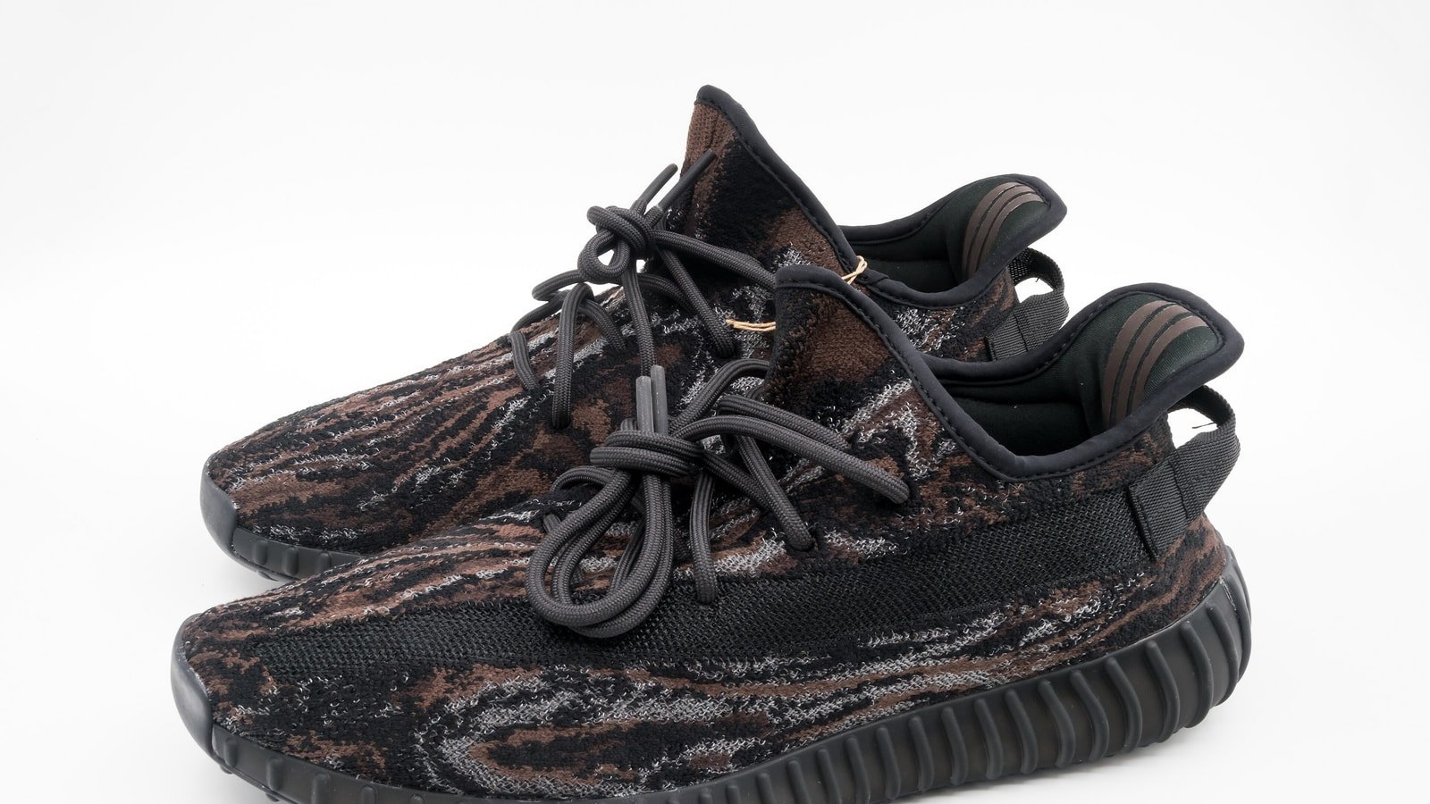 Yeezy mira a JD Sports para reconstruir distribuição física após o fim da Adidas