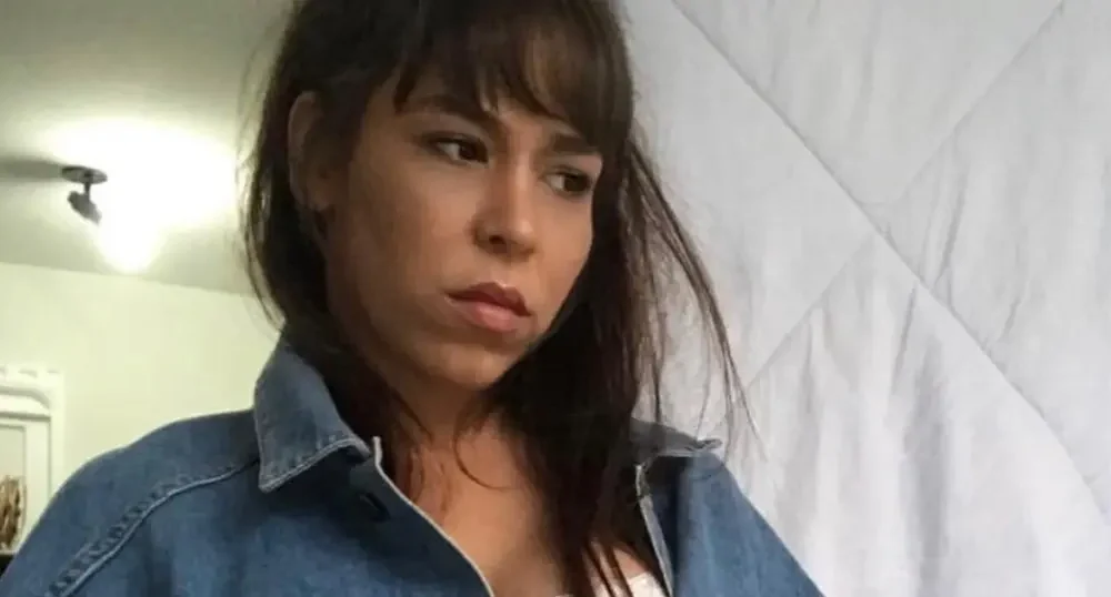 Flora Matos no lançamento de Disco Voador 4
