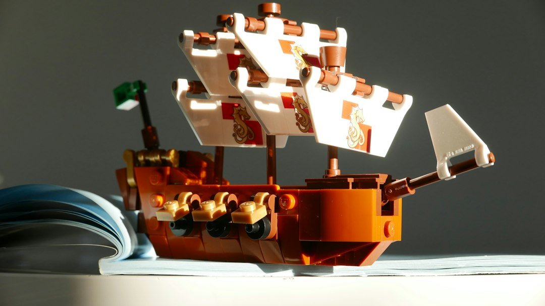 Navio de LEGO representa o especial LEGO One Piece que estreia na Netflix