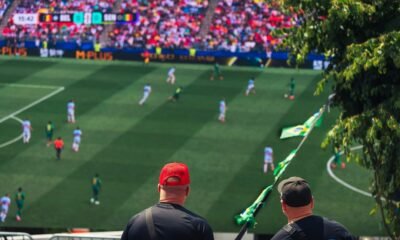 Torcida em estádio representa a atmosfera criada pela NFL no Maracanã