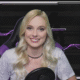 Briana White, atriz que interpreta Aerith na série Final Fantasy VII Remake, em gravação de 2022