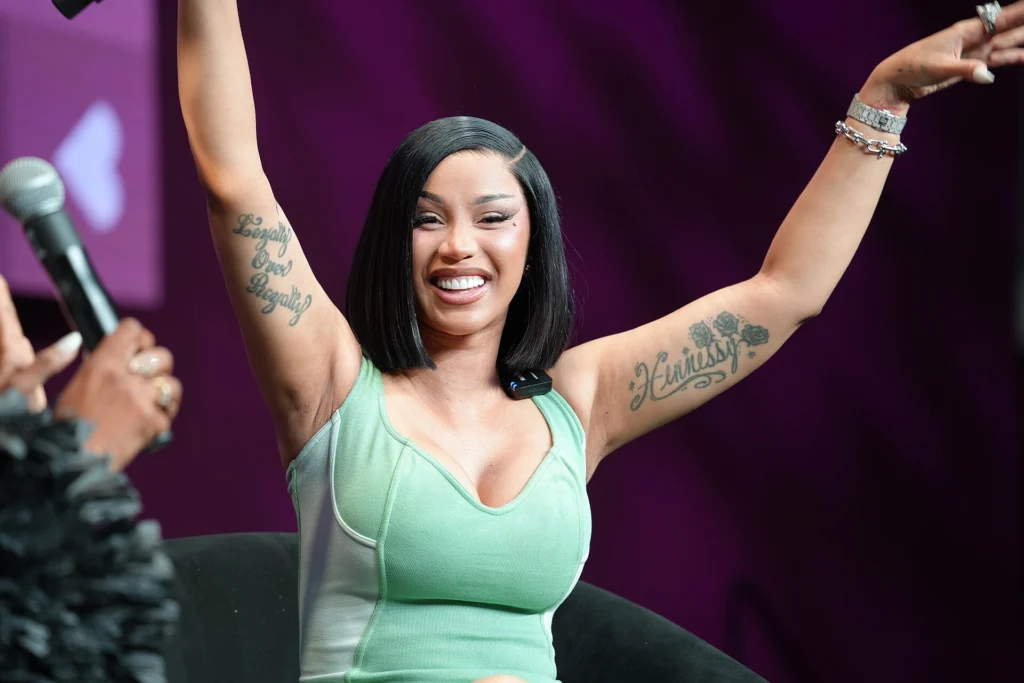 Cardi B se apresenta no Essence Festival of Culture, em julho de 2026