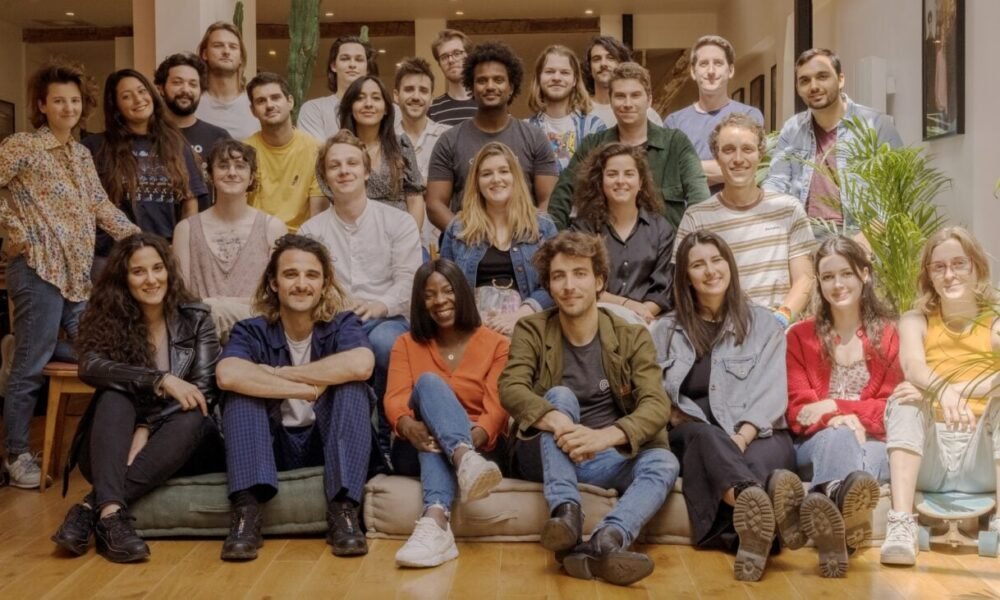 Equipe da Groover reunida em escritório