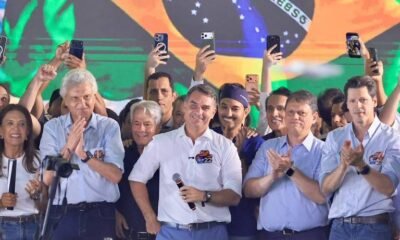 Flávio Bolsonaro em evento político durante articulações do segundo turno de 2026