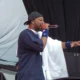 Ghostface Killah canta ao microfone no Virgin Festival de 2007