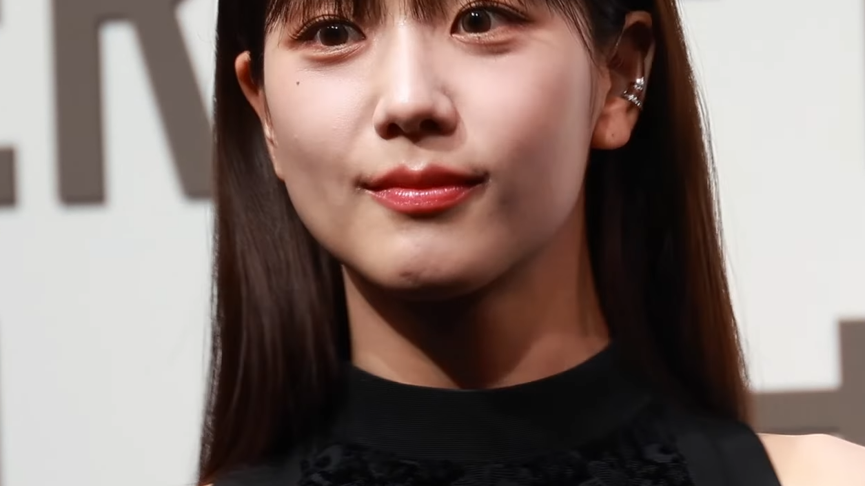 JISOO do BLACKPINK em evento de moda em abril de 2025; foto de arquivo de K-POPIT licenciada em CC BY 3.0