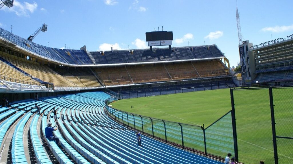 Vista interna da Bombonera, palco da vitória do Vasco sobre o Boca Juniors; fotografia de arquivo de 2009, não do jogo.