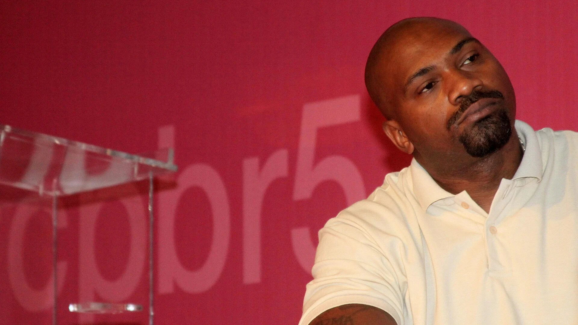 O rapper MV Bill durante debate na Campus Party Brasil, em 2012