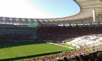 Torcida e campo do Maracanã em jogo do Flamengo de 2016, fotografia de arquivo usada para contextualizar o debate sobre bets no STF.