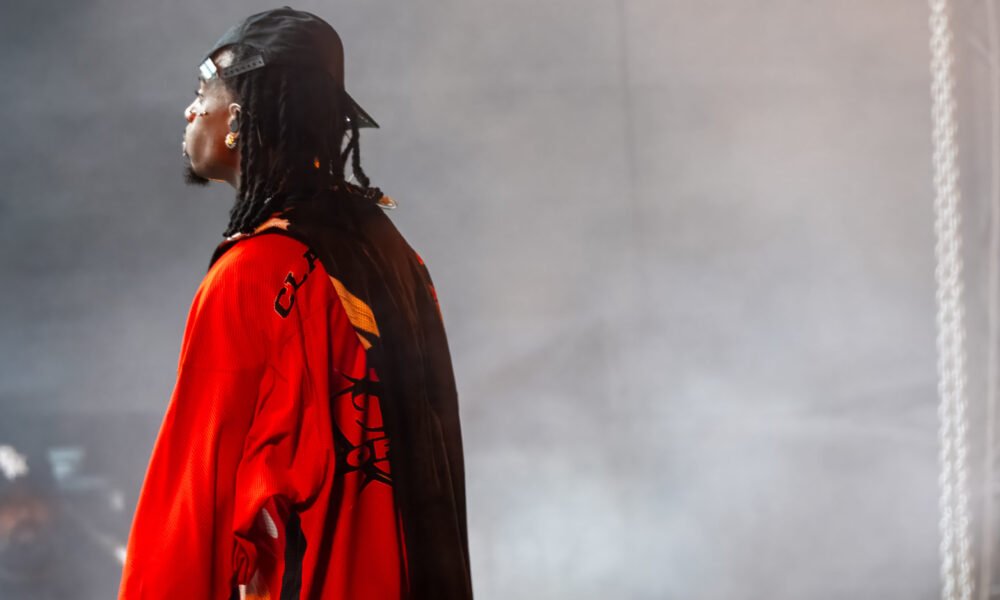 Playboi Carti em apresentação no Clout Festival de 2024, fotografia de arquivo
