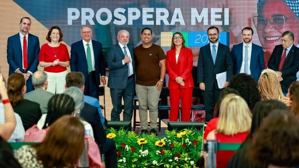 Lula na cerimônia de anúncio do Prospera MEI no Palácio do Planalto, em Brasília, em 13 de outubro de 2026.