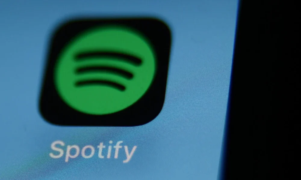 Ícone do aplicativo Spotify na tela de um celular
