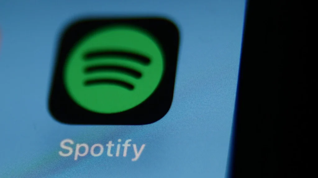 Ícone do aplicativo Spotify na tela de um celular