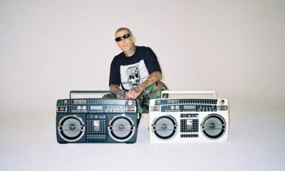 Travis Barker em ensaio da Famous Stars & Straps para a ComplexCon 2026