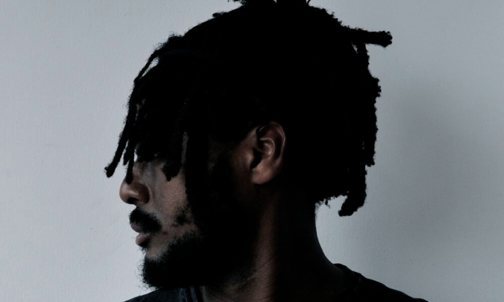 O rapper canadense k-os em retrato oficial de arquivo de 2011